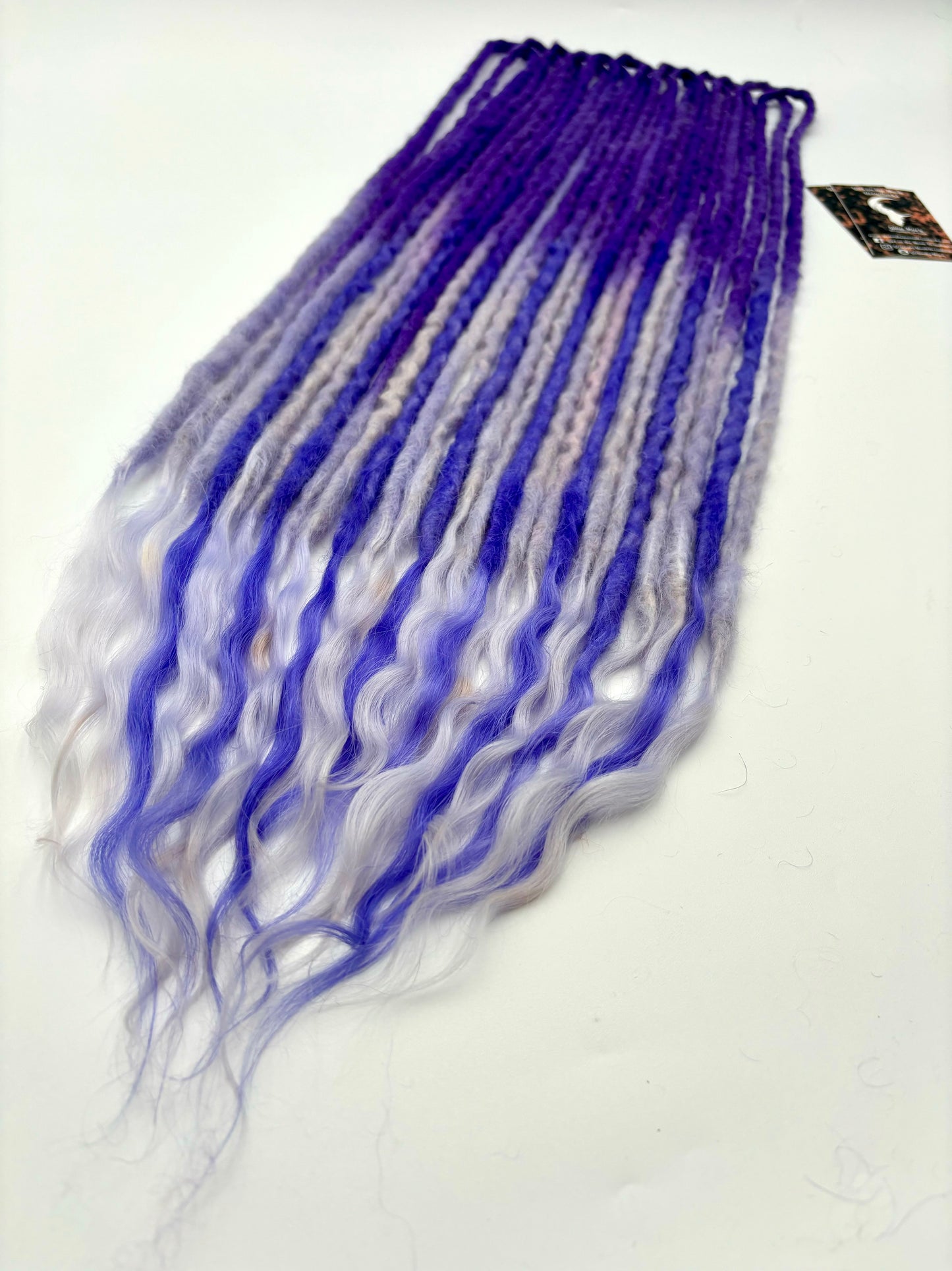 Valentines 2025 Wispy Ends ACCENT - Purple/Lavender