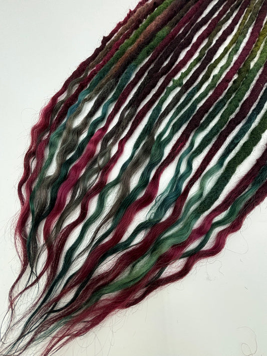 Christmas Red and Green Wispy Ends ACCENT