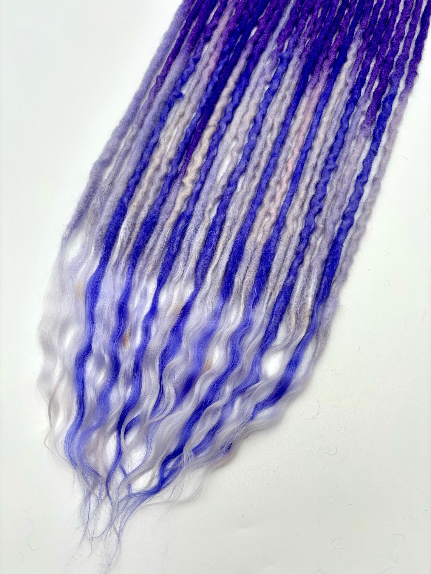 Valentines 2025 Wispy Ends ACCENT - Purple/Lavender